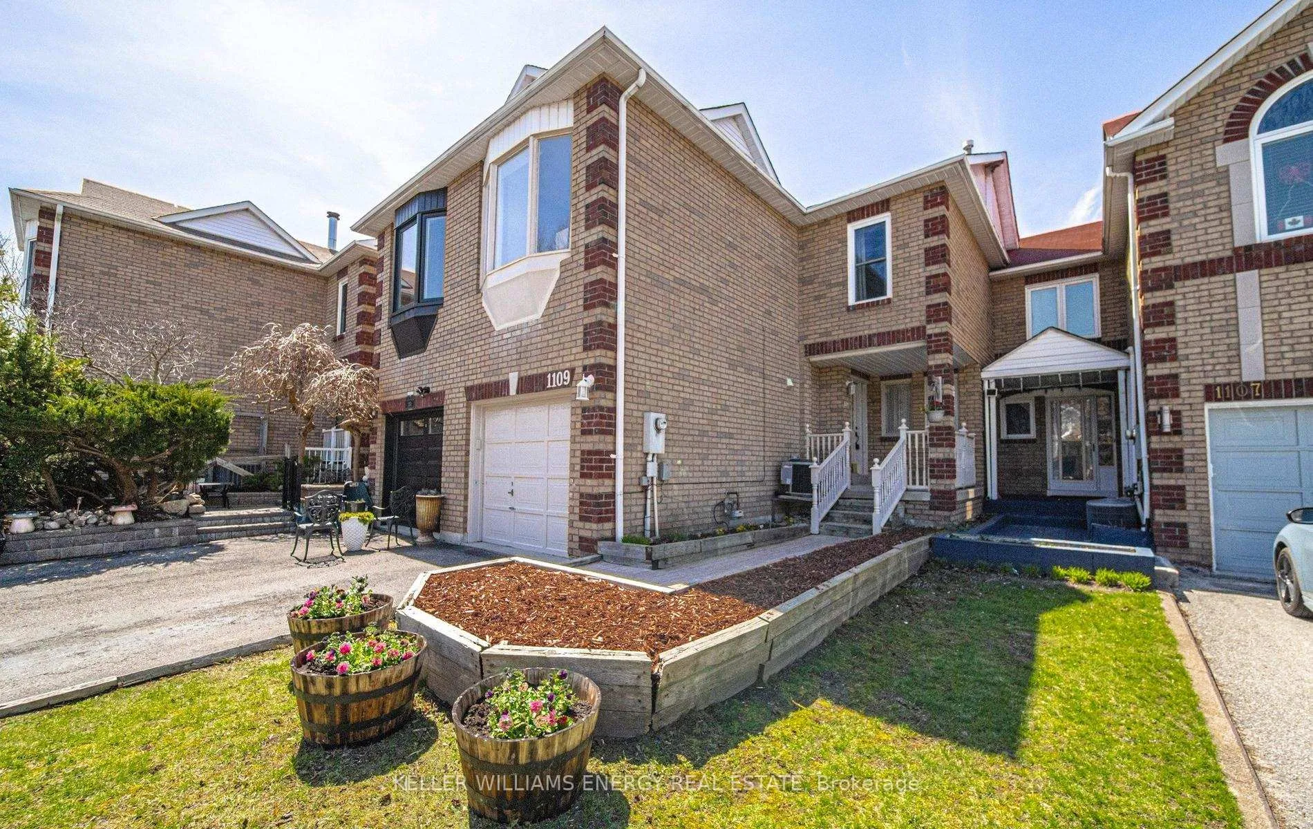Photo 3 of 1109 Glen Eden Court, Pickering, Liverpool — HOMEH