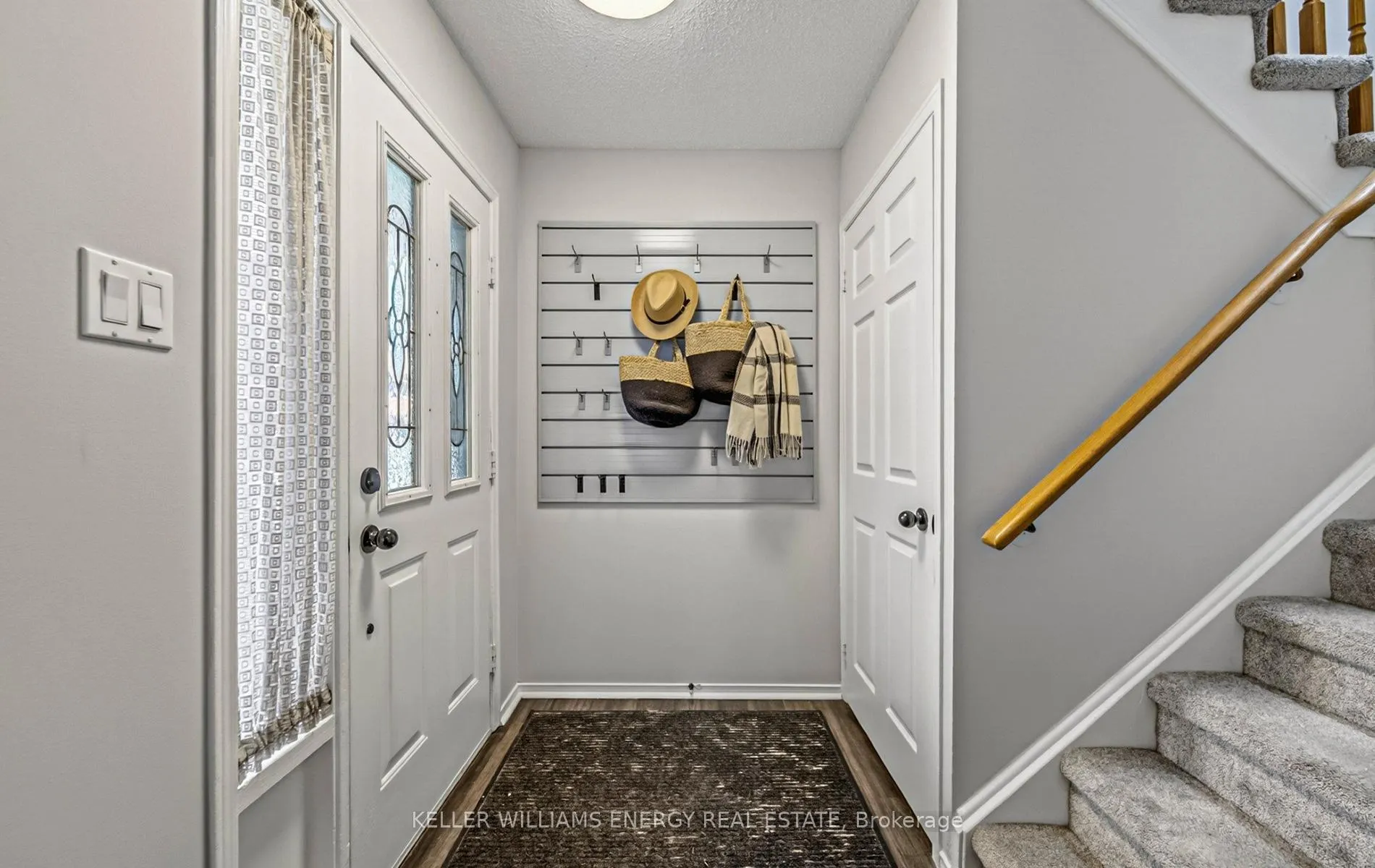 Photo 10 of 1109 Glen Eden Court, Pickering, Liverpool — HOMEH