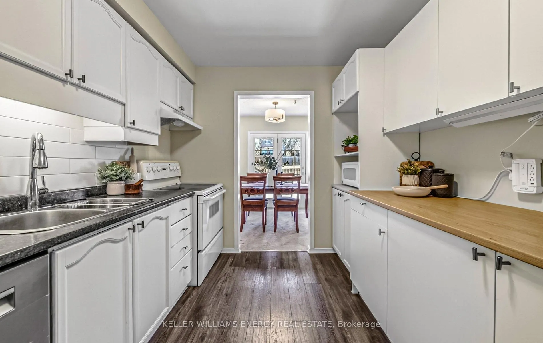 Photo 13 of 1109 Glen Eden Court, Pickering, Liverpool — HOMEH
