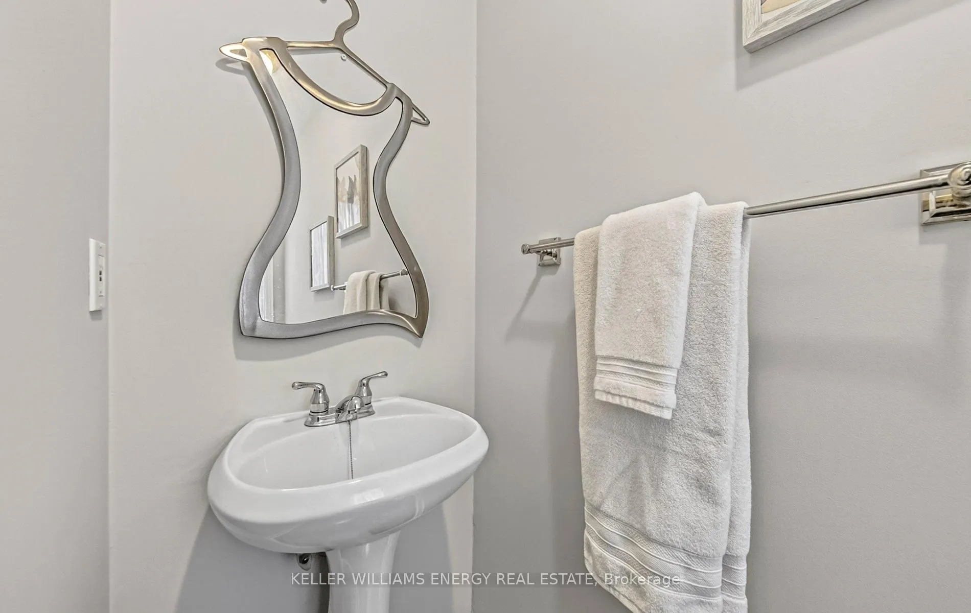 Photo 23 of 1109 Glen Eden Court, Pickering, Liverpool — HOMEH