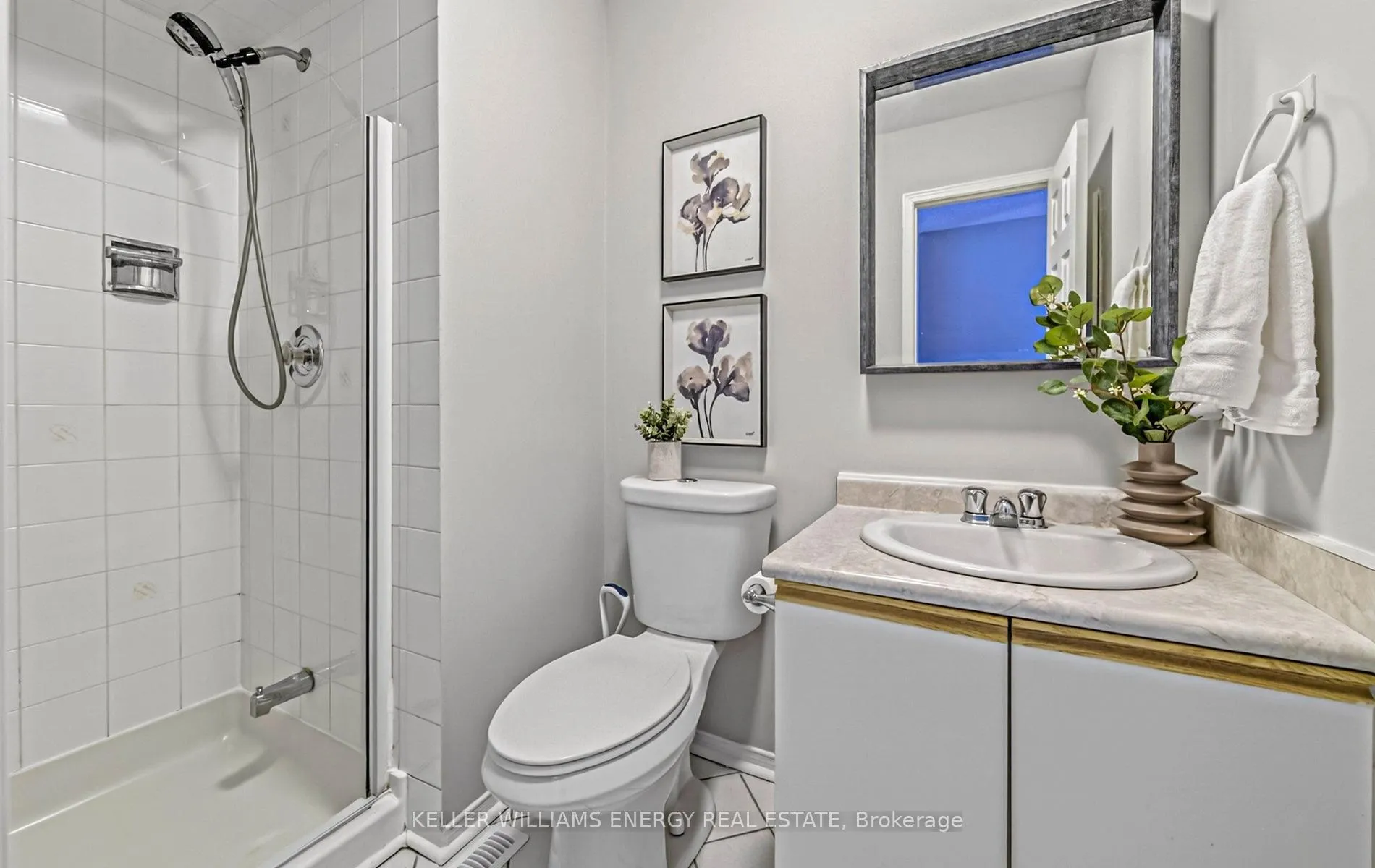 Photo 31 of 1109 Glen Eden Court, Pickering, Liverpool — HOMEH