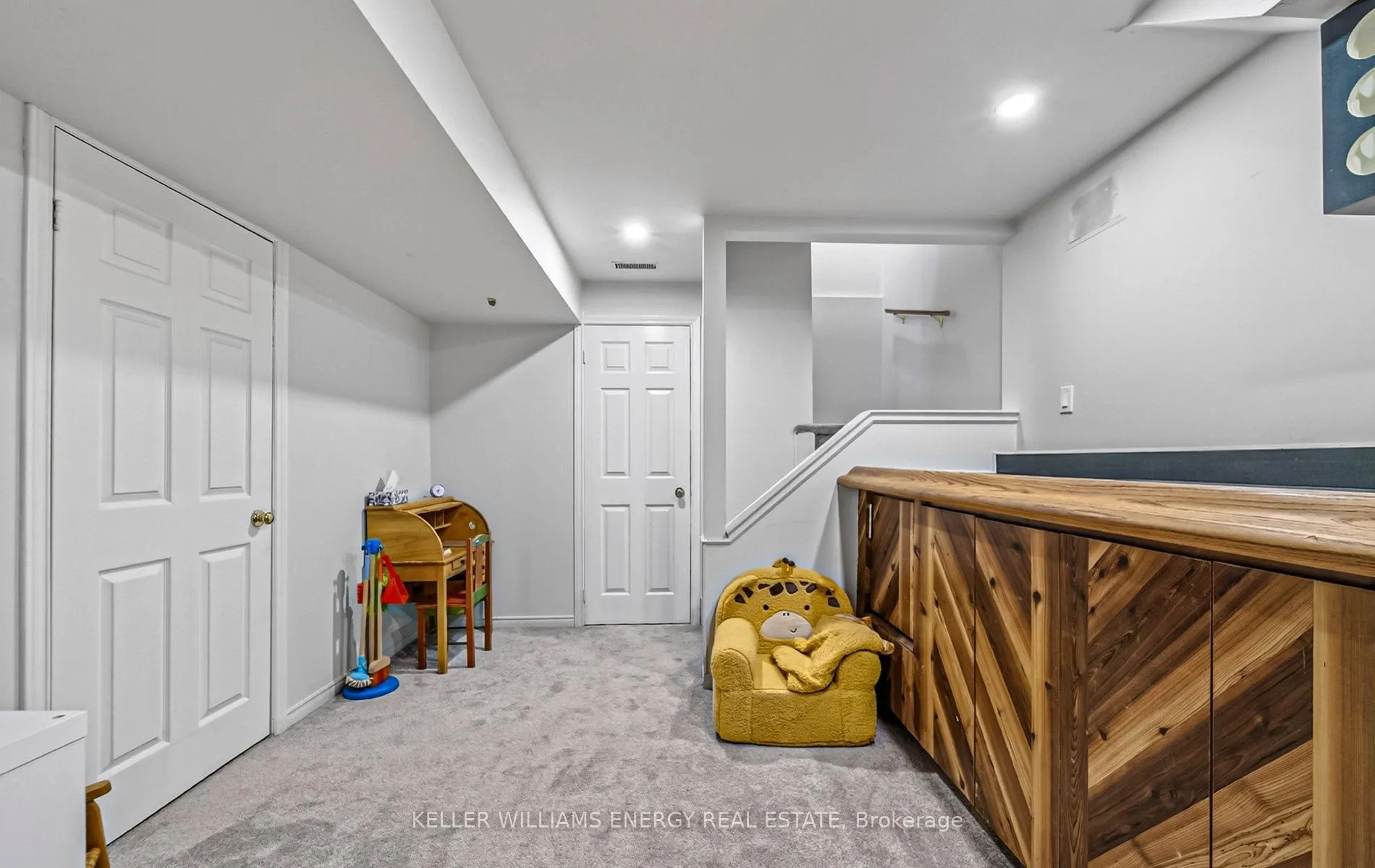 Photo 38 of 1109 Glen Eden Court, Pickering, Liverpool — HOMEH
