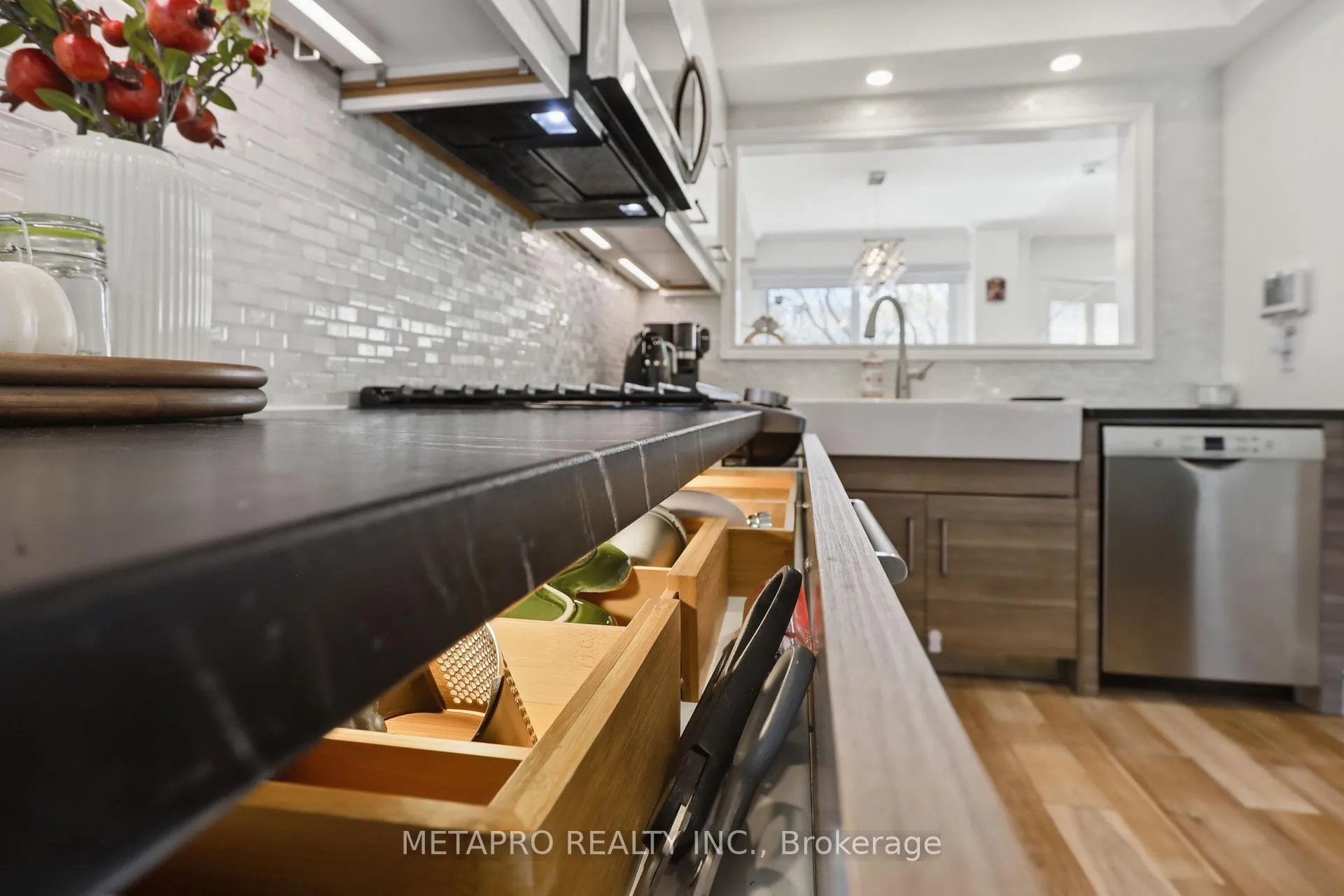 Photo 12 of Unit 6, 2880 Headon Forest Drive, Burlington, Headon — HOMEH