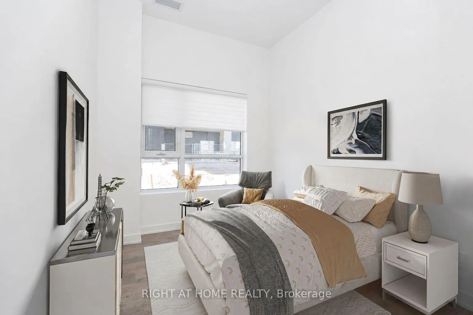 Photo 4 of Unit 109, 56 Lakeside Terrace, Barrie, Little Lake — HOMEH