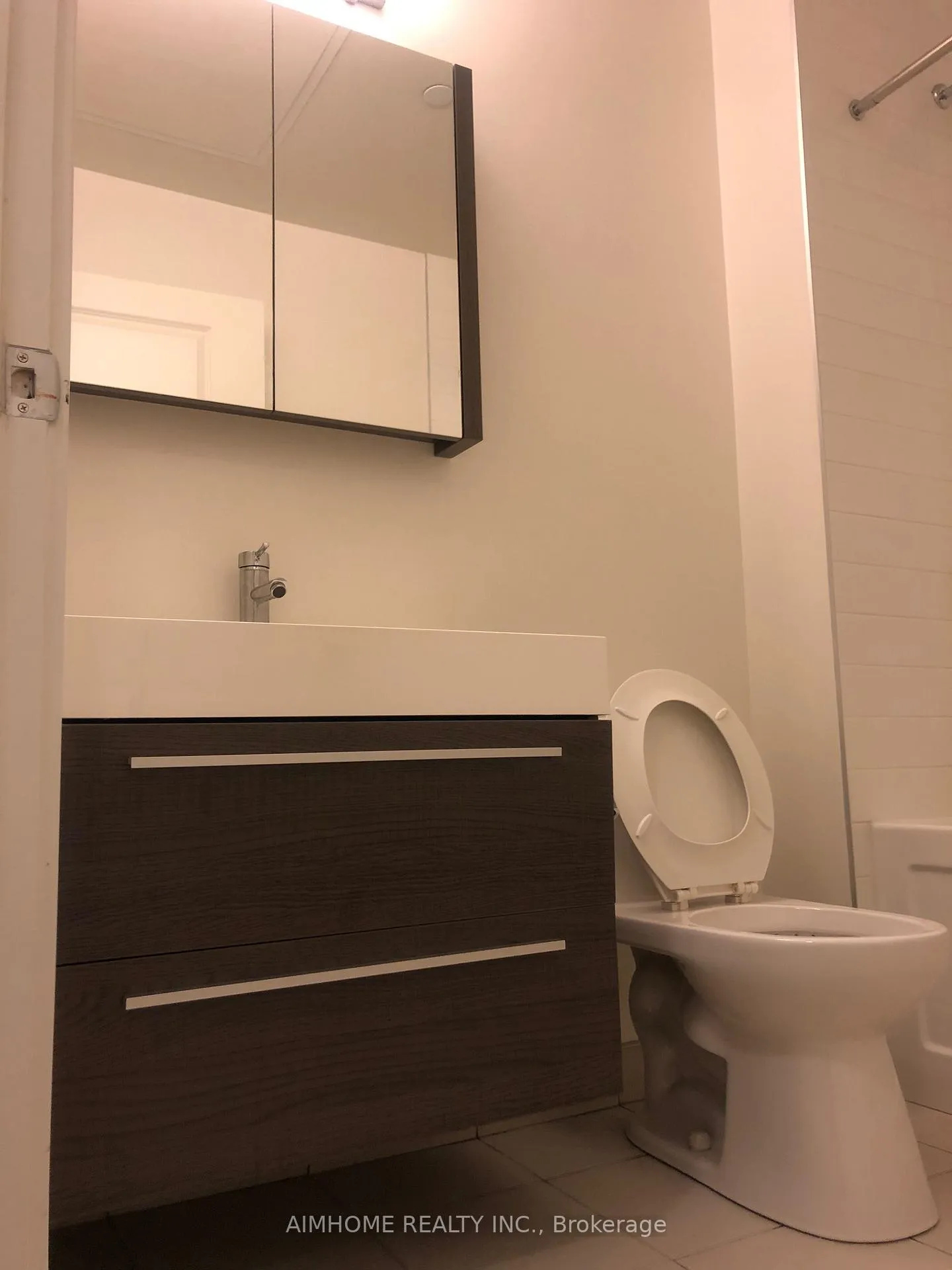 Photo 9 of Unit 405, 180 Enterprise Boulevard, Markham, Unionville — HOMEH