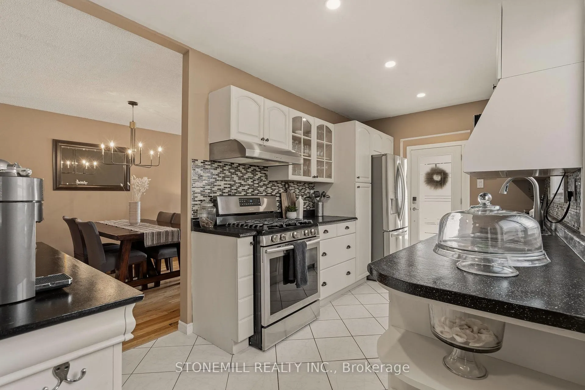 Photo 9 of 19 Golden Orchard Drive, Hamilton, Gourley — HOMEH