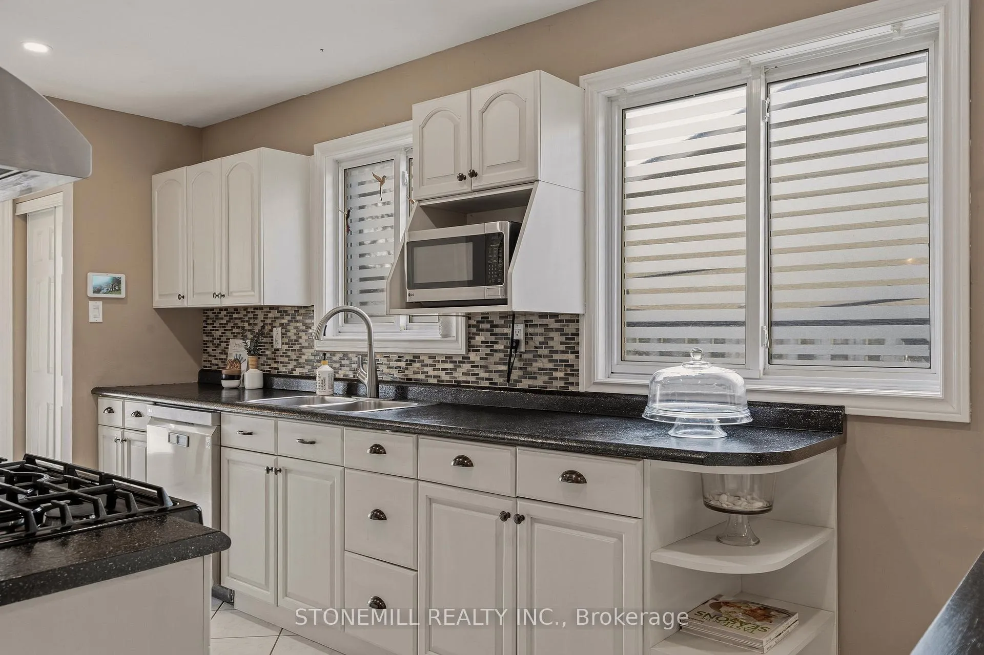Photo 12 of 19 Golden Orchard Drive, Hamilton, Gourley — HOMEH