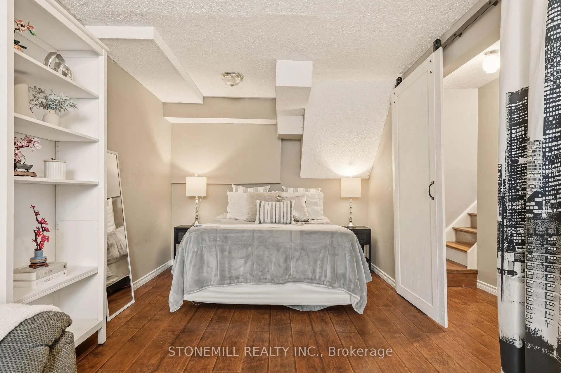 Photo 21 of 19 Golden Orchard Drive, Hamilton, Gourley — HOMEH