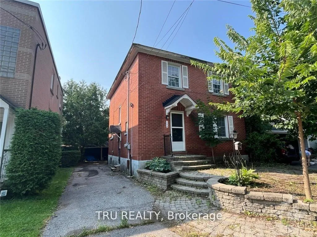 Photo 4 of 102 Putman Avenue, Ottawa, Lindenlea — HOMEH