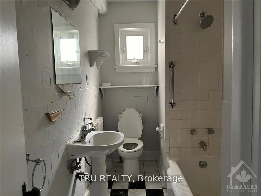 Photo 13 of 102 Putman Avenue, Ottawa, Lindenlea — HOMEH