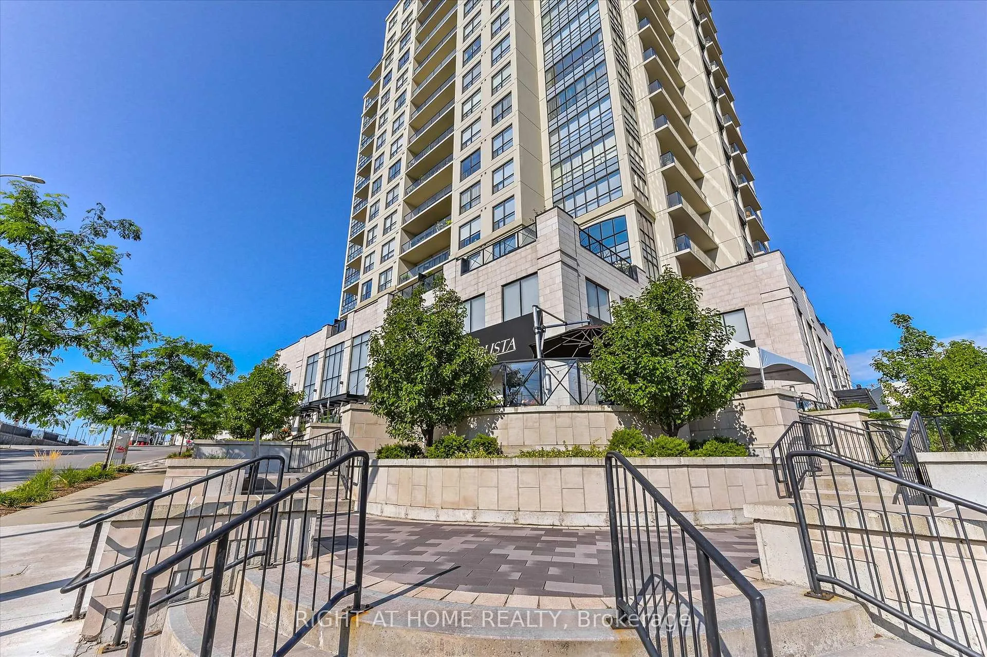 Photo 4 of Unit 707, 160 Macdonell Street, Guelph, Downtown — HOMEH