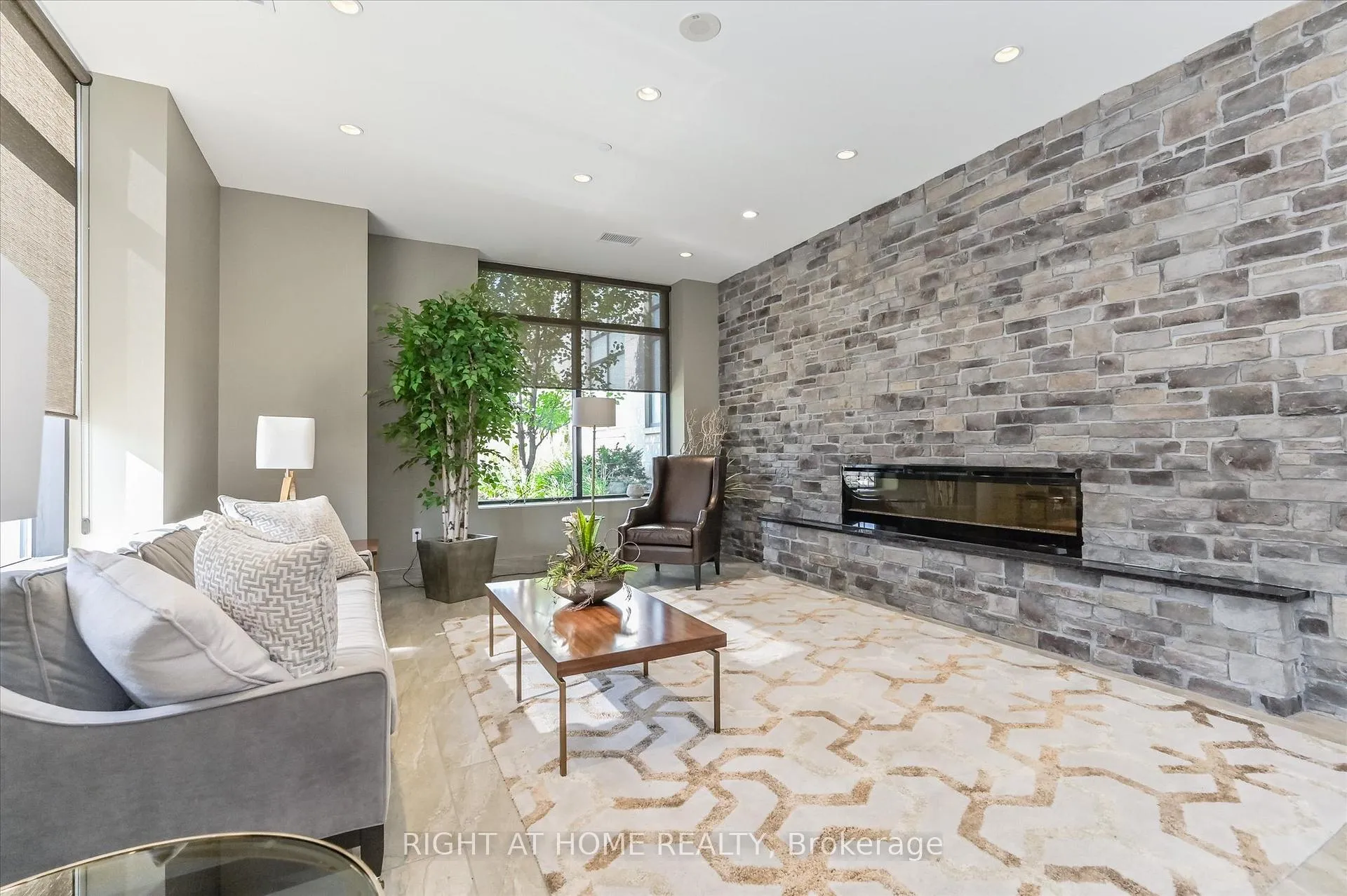 Photo 8 of Unit 707, 160 Macdonell Street, Guelph, Downtown — HOMEH