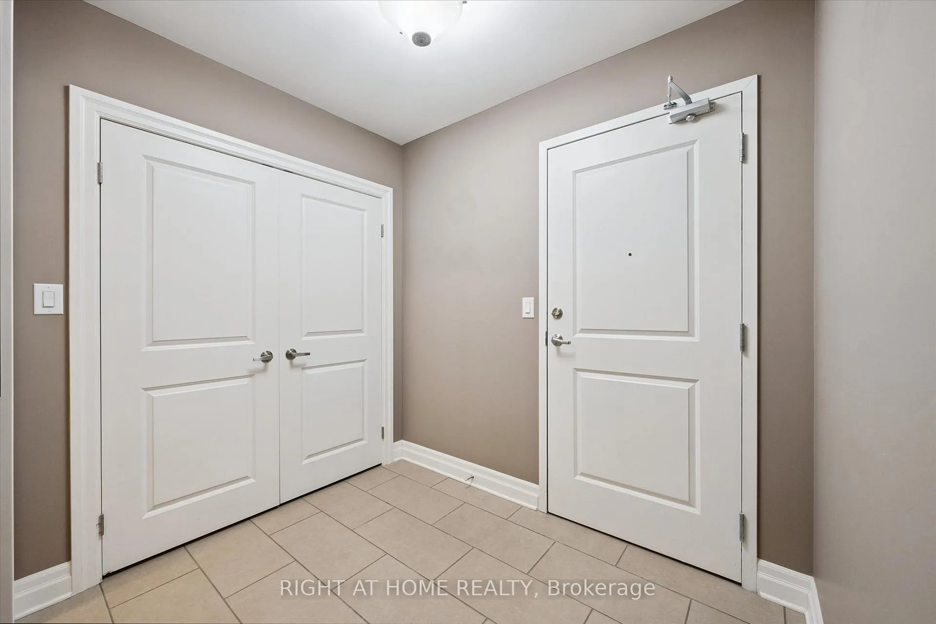 Photo 21 of Unit 707, 160 Macdonell Street, Guelph, Downtown — HOMEH