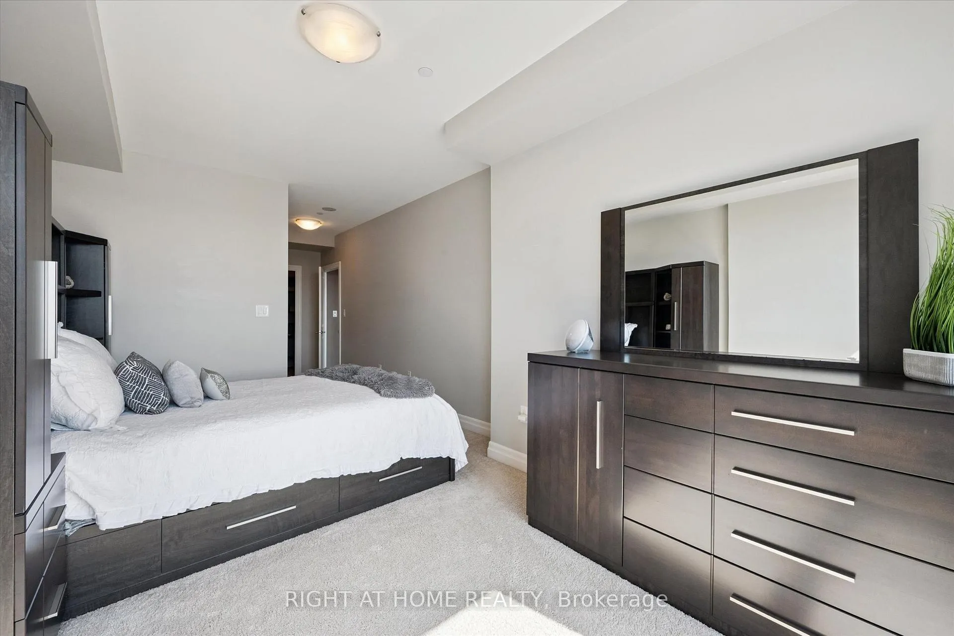 Photo 38 of Unit 707, 160 Macdonell Street, Guelph, Downtown — HOMEH