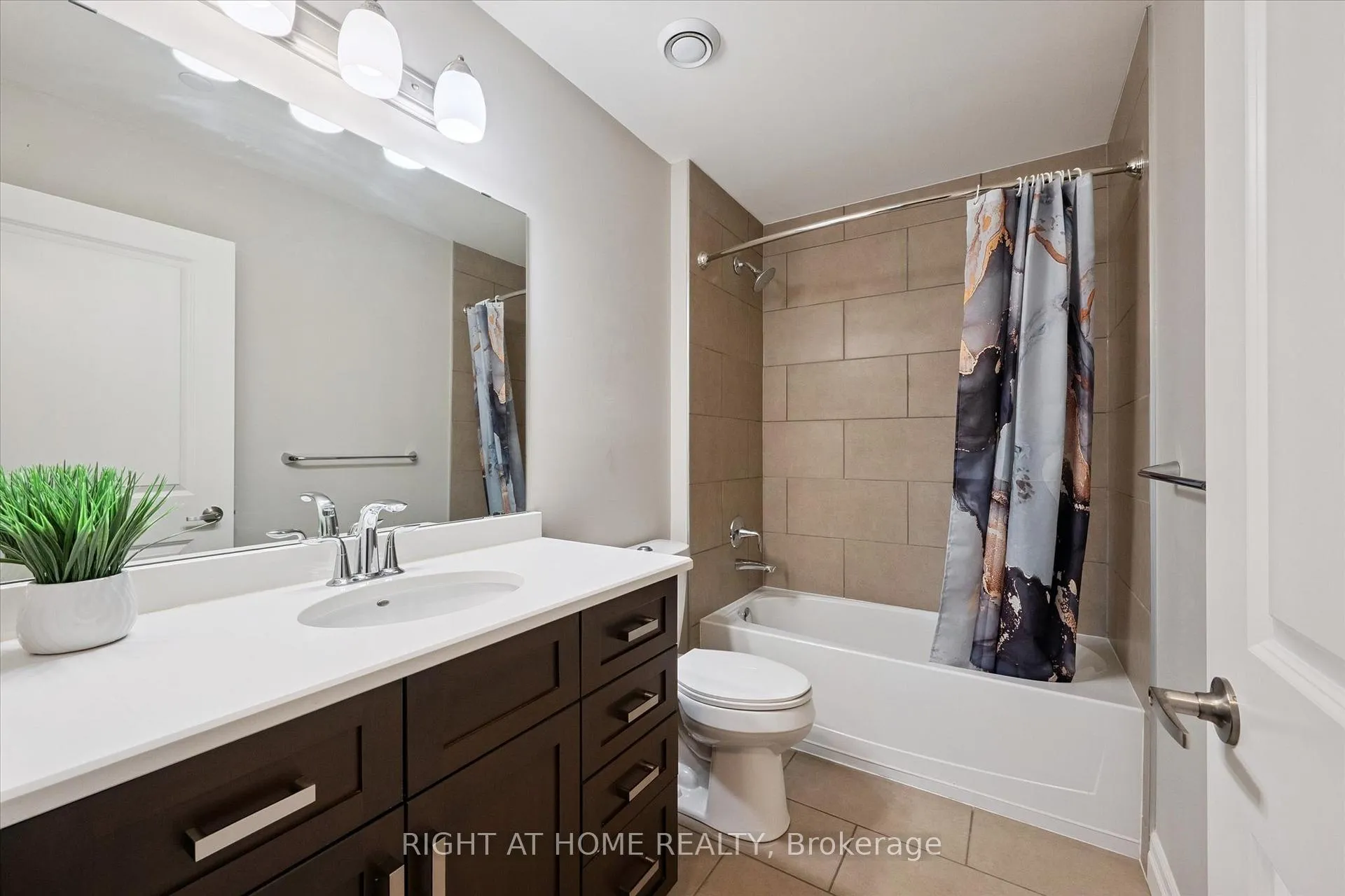 Photo 43 of Unit 707, 160 Macdonell Street, Guelph, Downtown — HOMEH