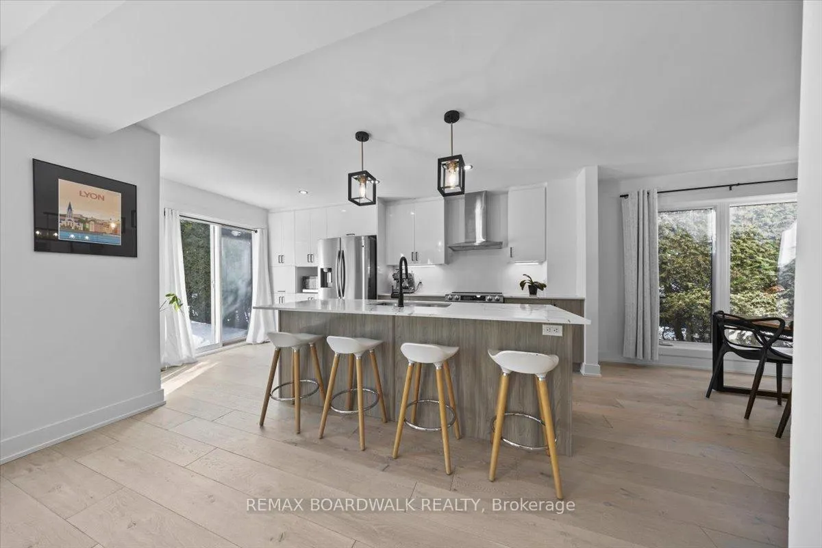 Photo 10 of 1535 Kamouraska Circle, Ottawa, Chateauneuf — HOMEH