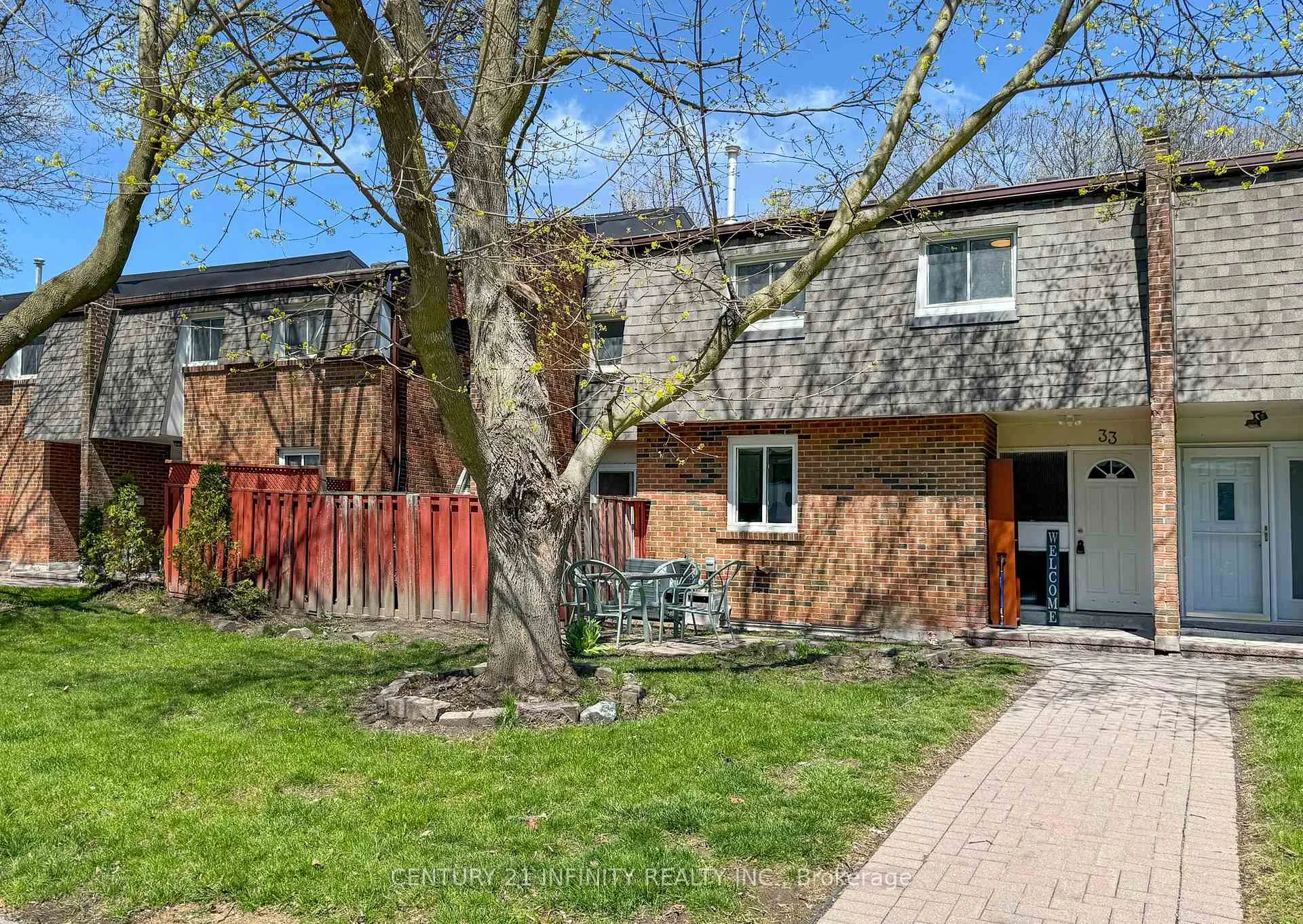 Front of Unit 33, 101 Dovedale Drive