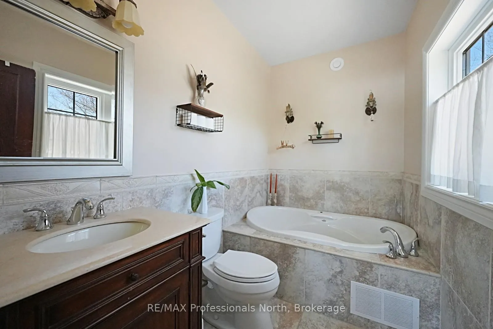 Photo 22 of 1111 Jones Road, Algonquin Highlands, Stanhope — HOMEH