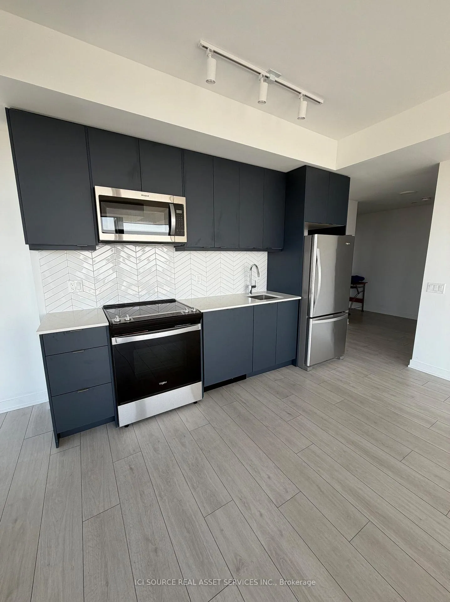 Photo 15 of Unit 1605, 1606 Charles Street, Whitby, Port Whitby — HOMEH