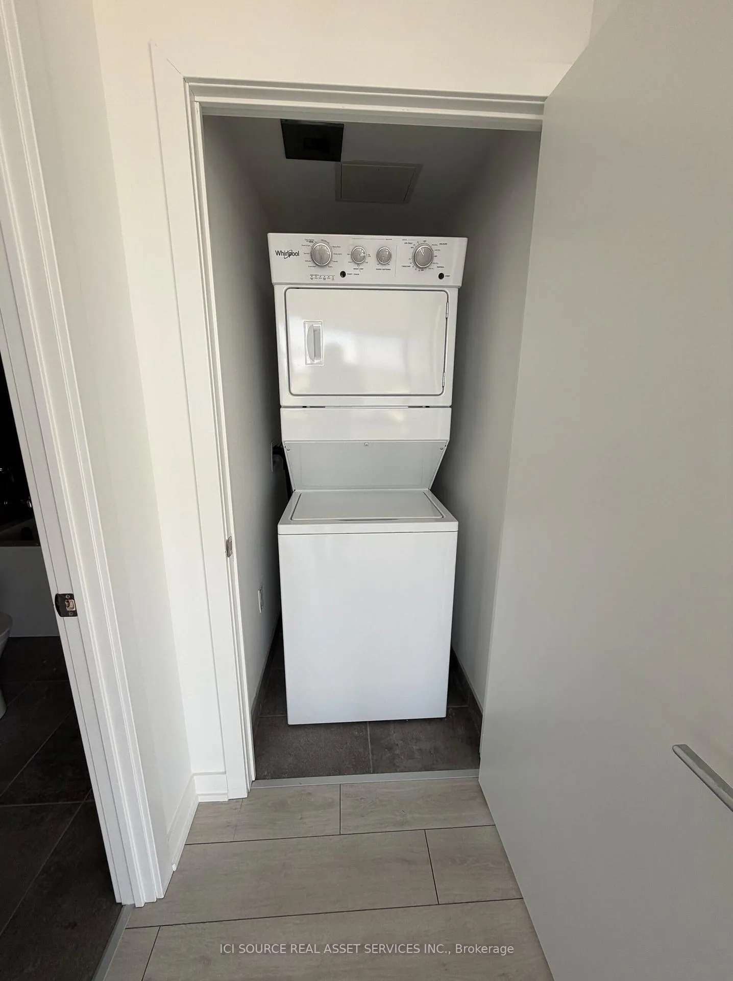 Photo 23 of Unit 1605, 1606 Charles Street, Whitby, Port Whitby — HOMEH