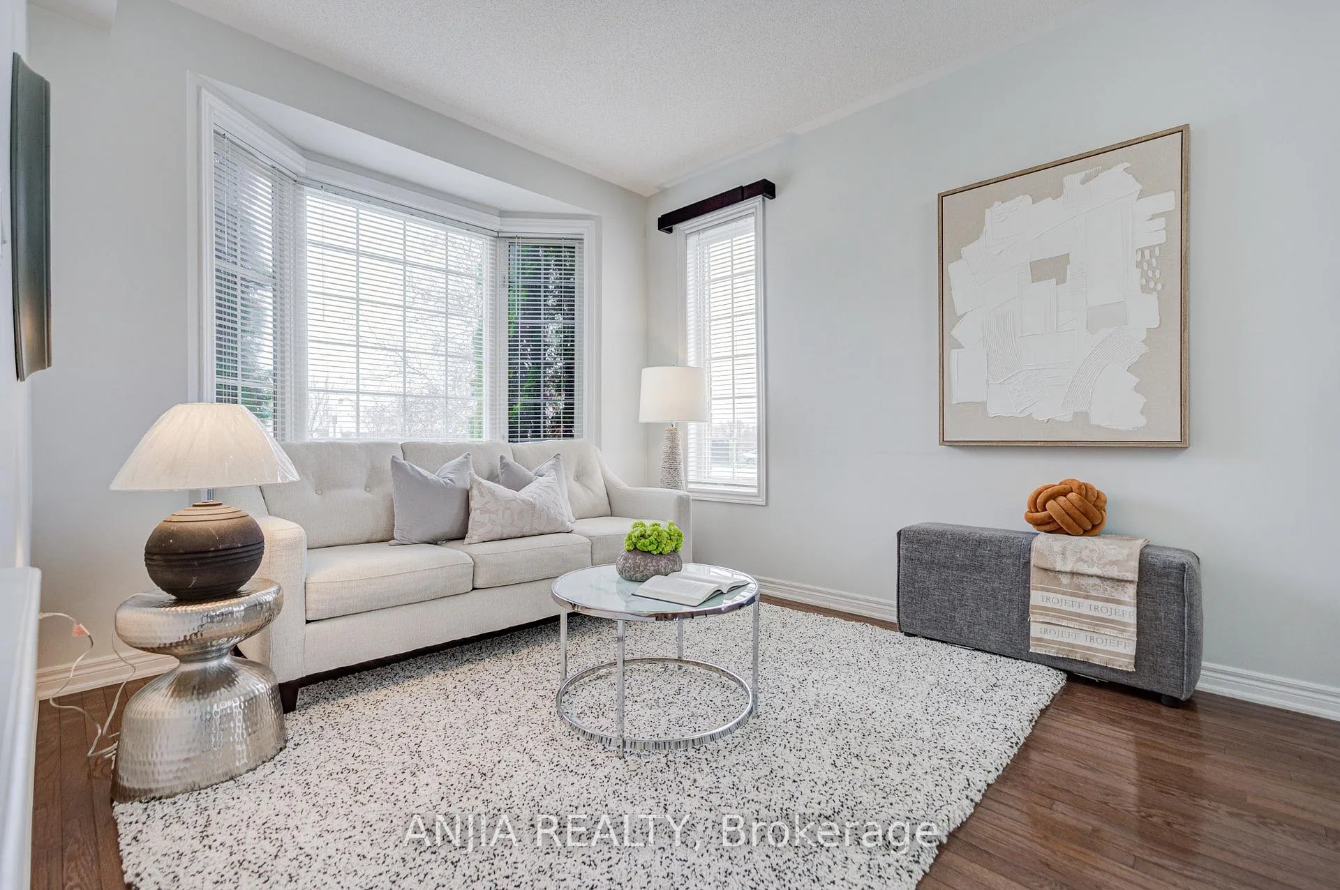 Photo 5 of 81 Appleview Road, Markham, Greensborough — HOMEH