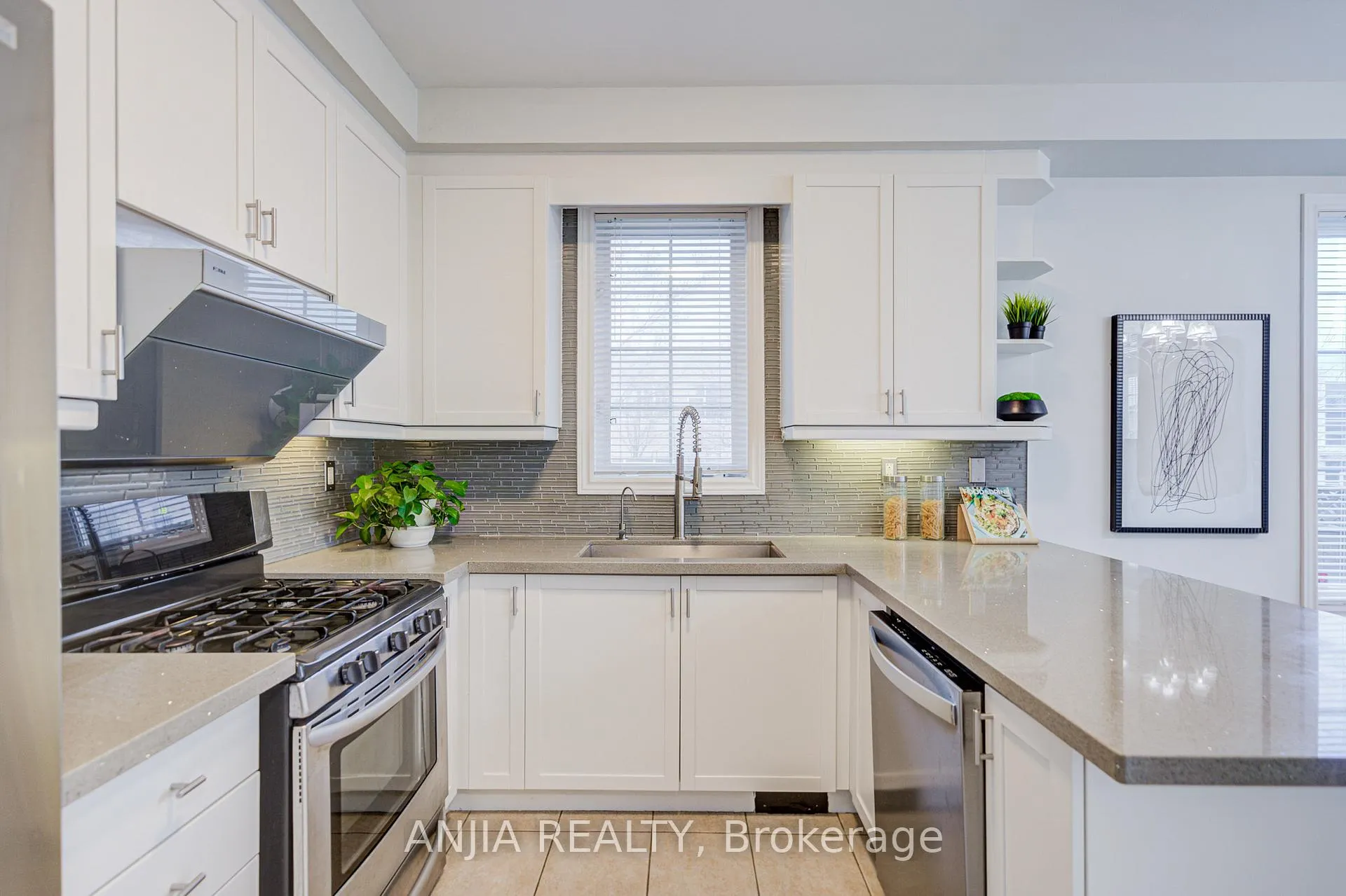 Photo 15 of 81 Appleview Road, Markham, Greensborough — HOMEH