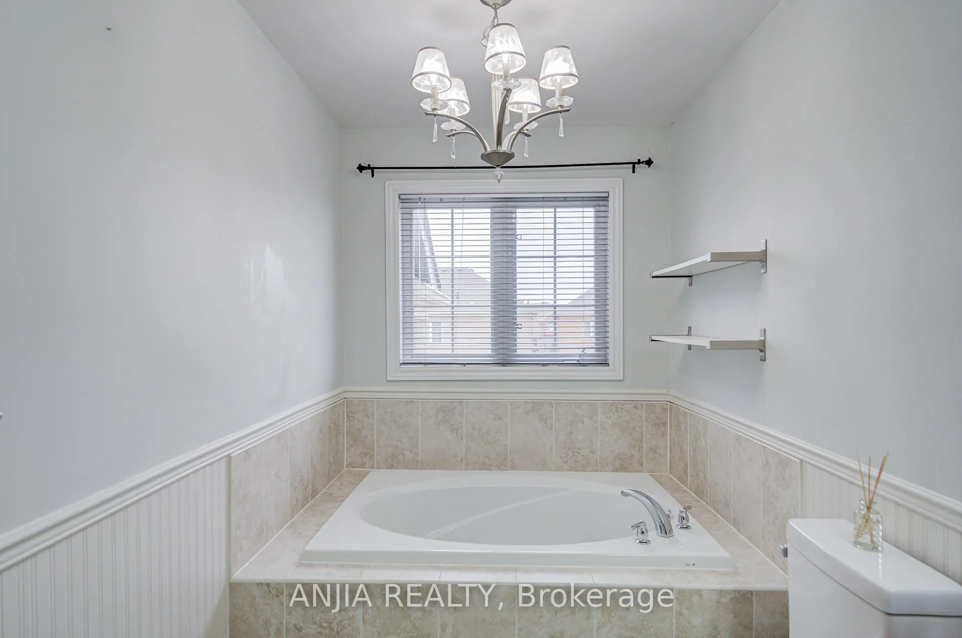 Photo 41 of 81 Appleview Road, Markham, Greensborough — HOMEH