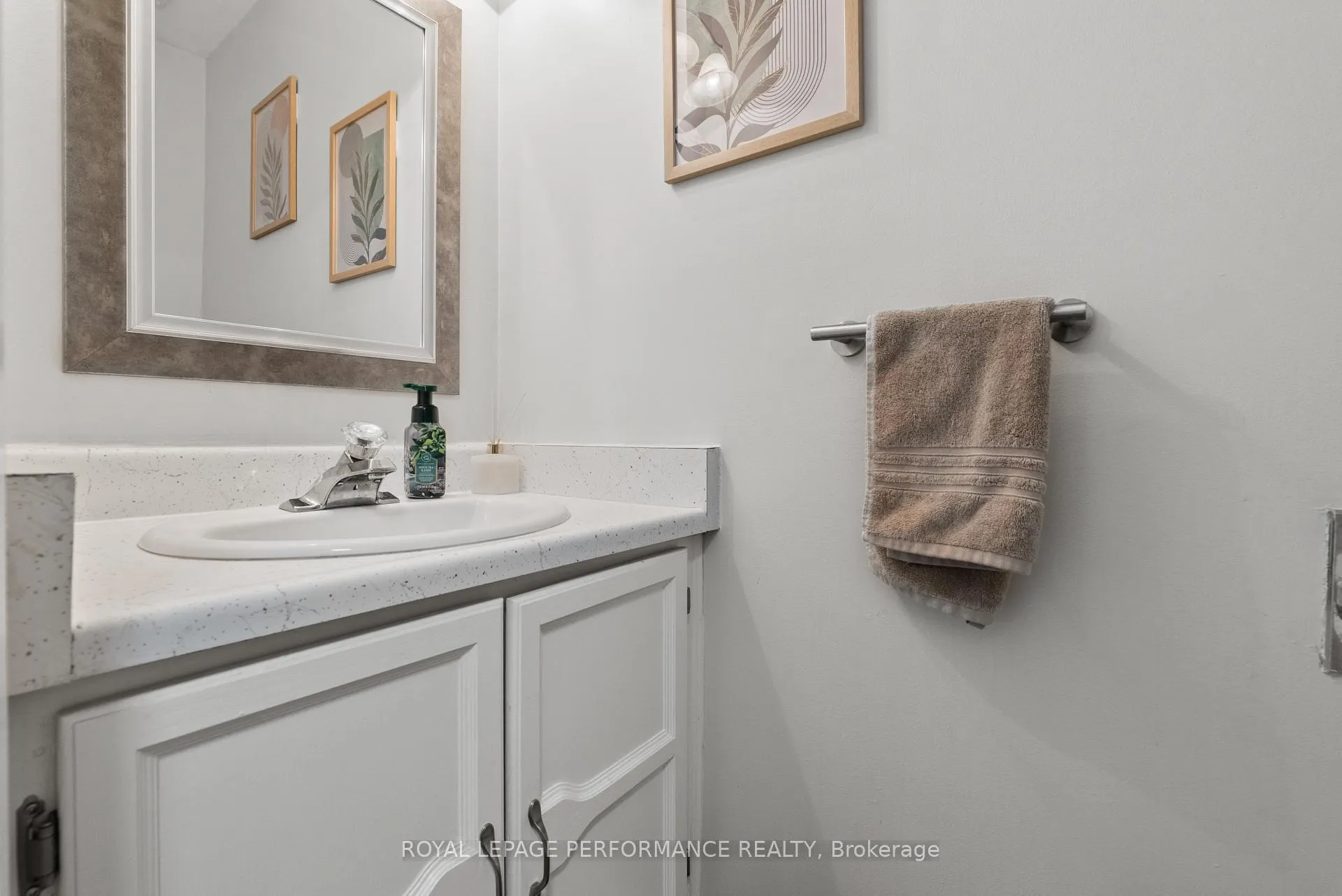 Photo 4 of Unit 54, 6255 Sundown Crescent, Ottawa, Convent Glen South — HOMEH