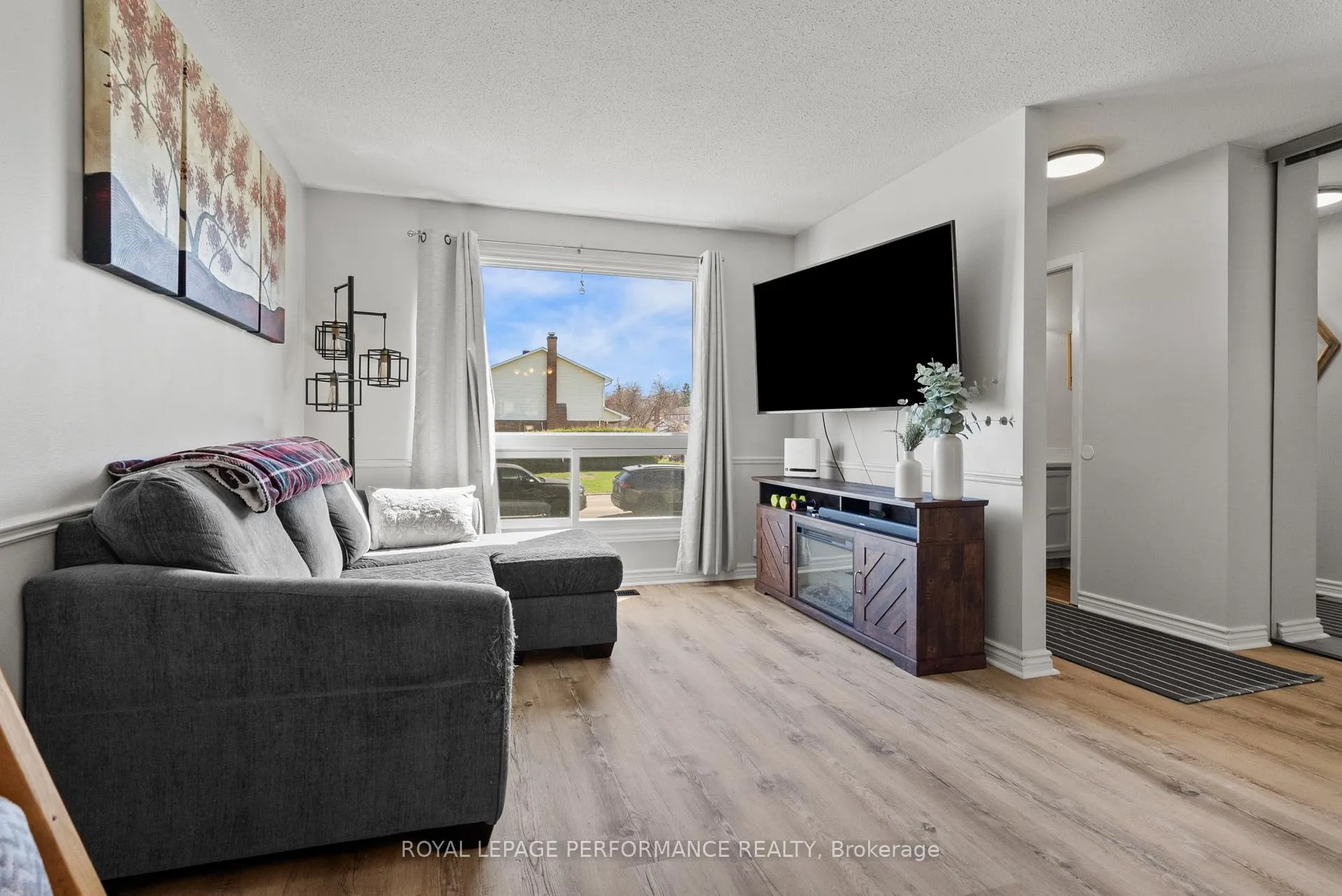 Photo 7 of Unit 54, 6255 Sundown Crescent, Ottawa, Convent Glen South — HOMEH