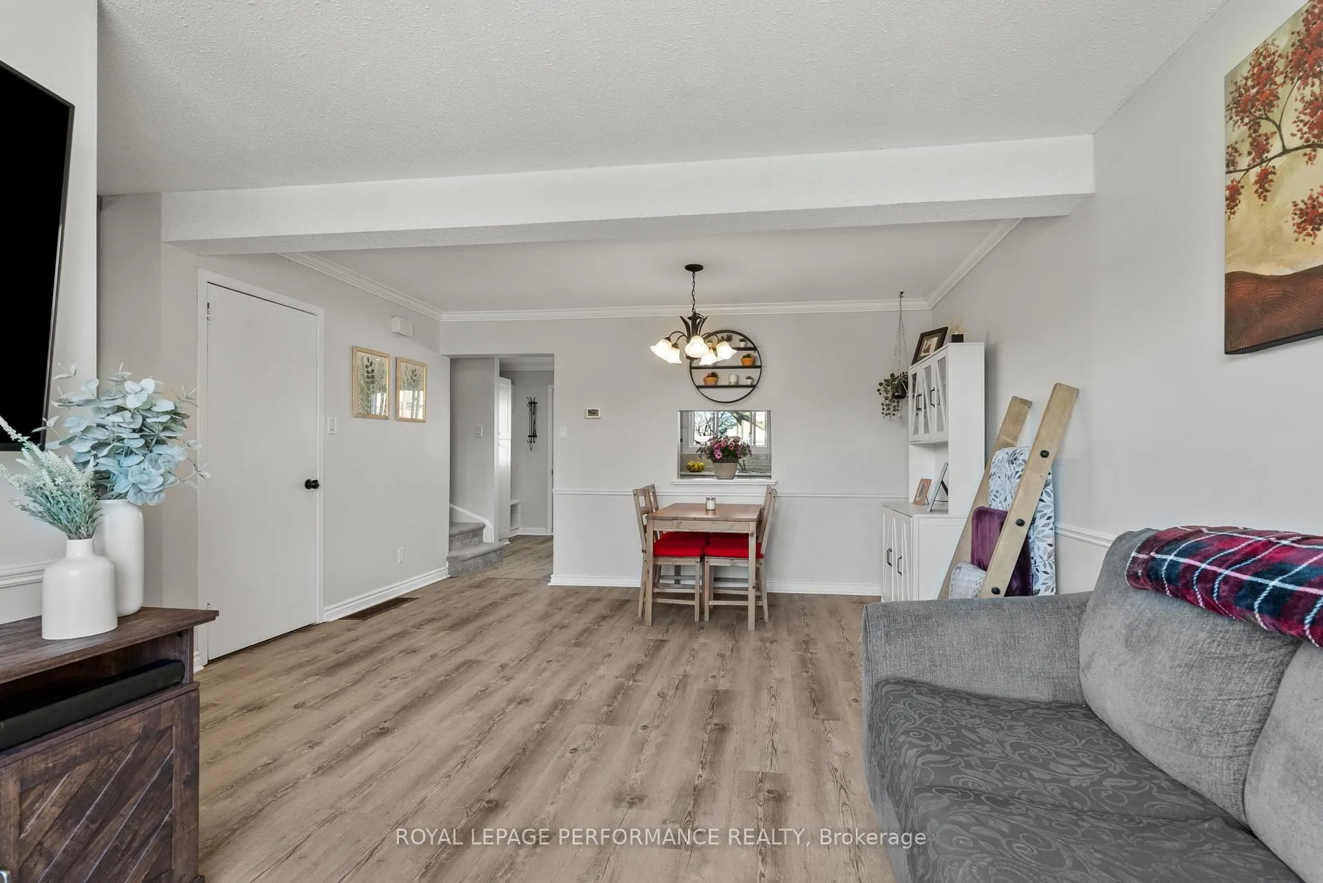 Photo 8 of Unit 54, 6255 Sundown Crescent, Ottawa, Convent Glen South — HOMEH
