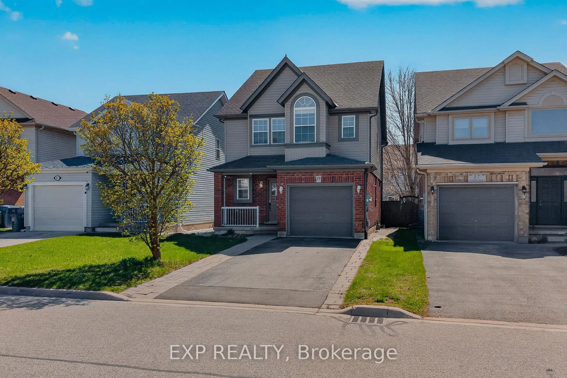 Photo 2 of 19 Sinclair Street, Guelph, Pineridge/Westminster Woods — HOMEH