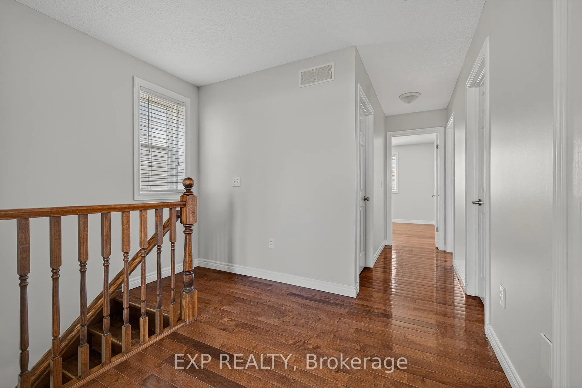 Photo 17 of 19 Sinclair Street, Guelph, Pineridge/Westminster Woods — HOMEH