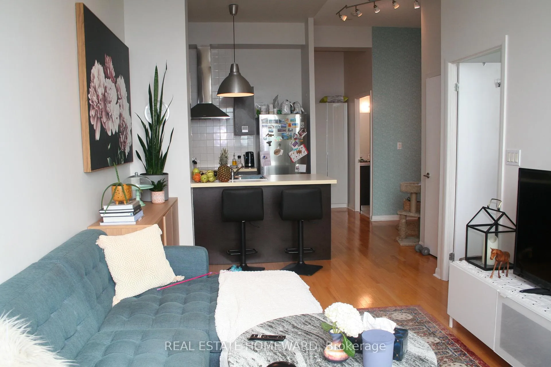 Photo 3 of Unit 601, 3391 Bloor Street W, Etobicoke, Islington-City Centre West — HOMEH