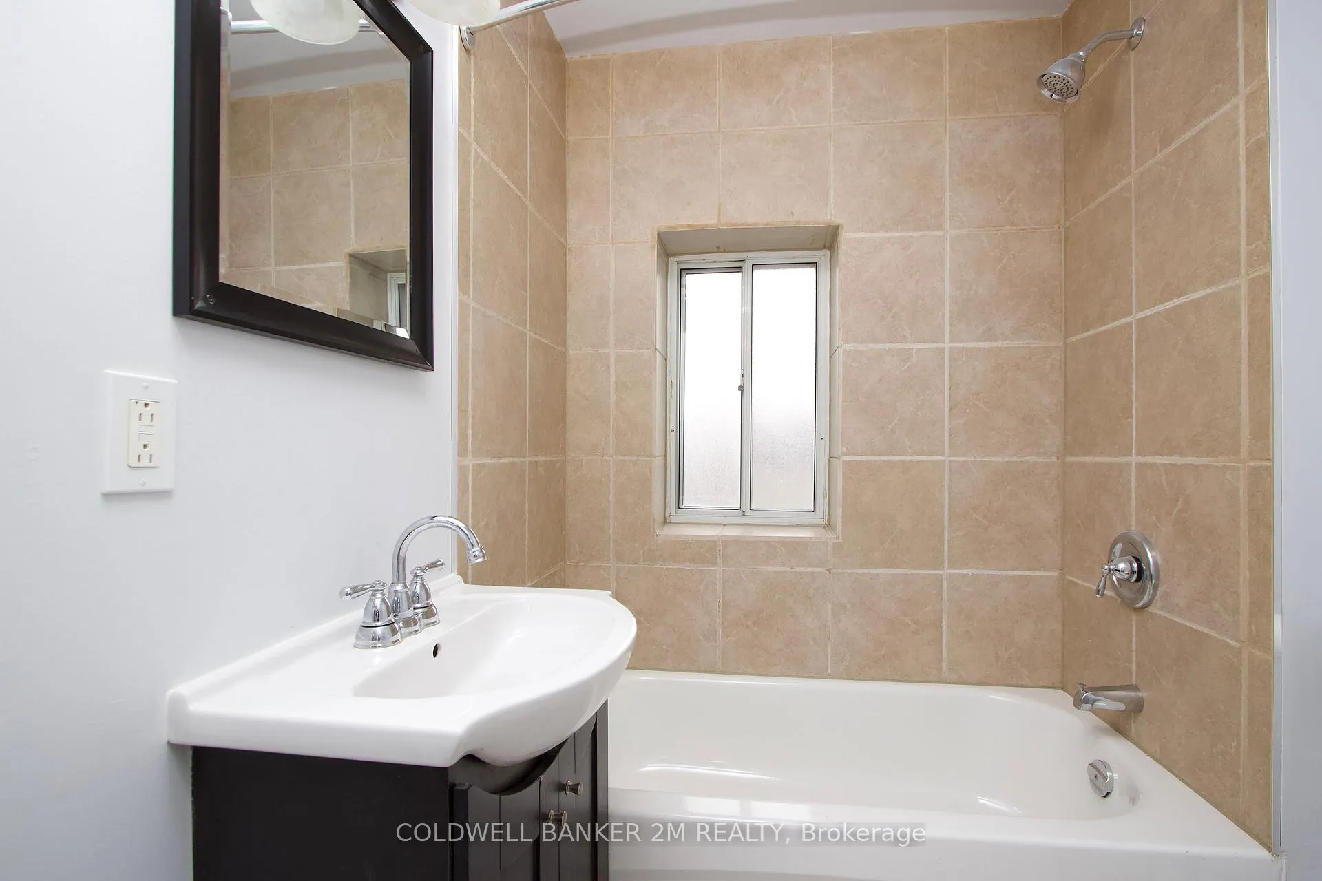 Photo 15 of Unit 2, 112 Agnes Street, Oshawa, O'Neill — HOMEH