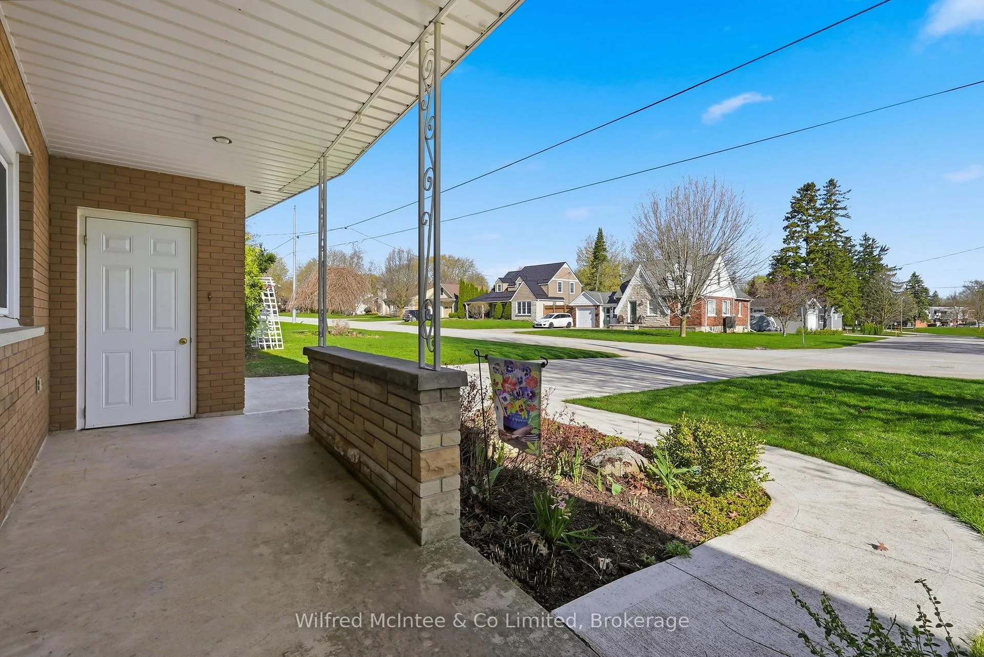 Photo 8 of 15 Johnstone Boulevard, Brockton — HOMEH