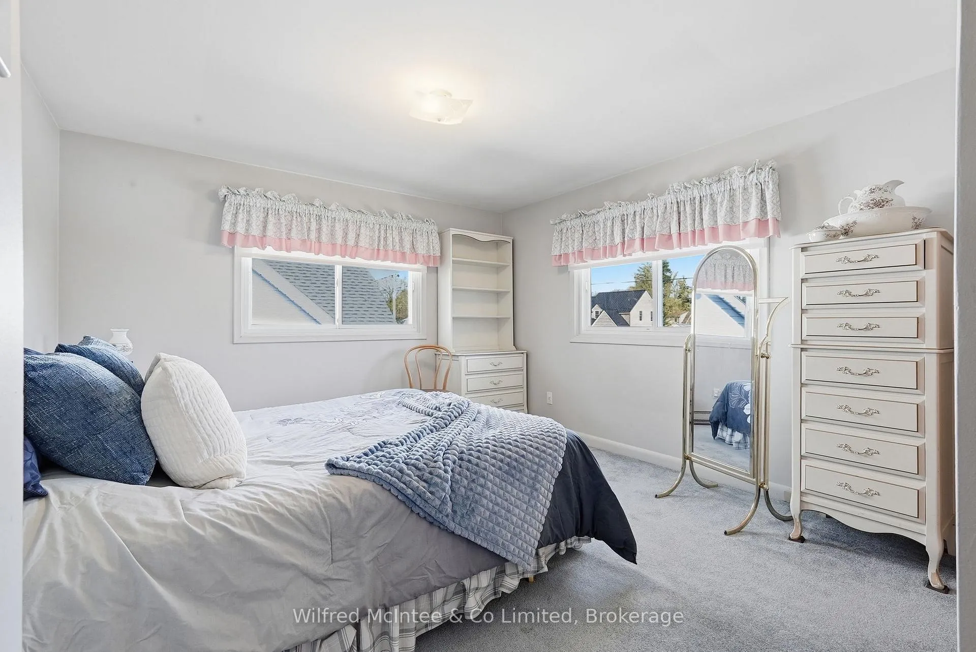 Photo 33 of 15 Johnstone Boulevard, Brockton — HOMEH