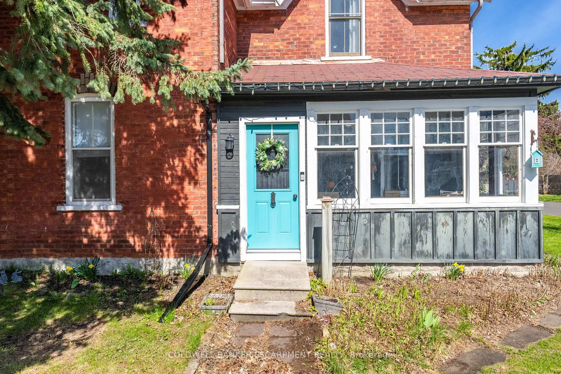 Photo 3 of 219 Arthur Street, Halton Hills, Acton — HOMEH