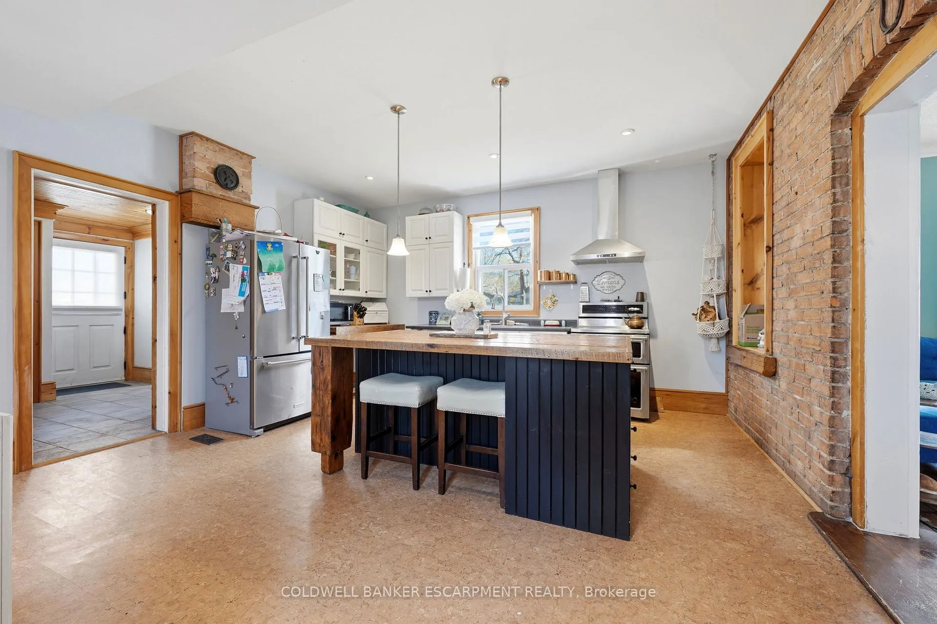 Photo 7 of 219 Arthur Street, Halton Hills, Acton — HOMEH