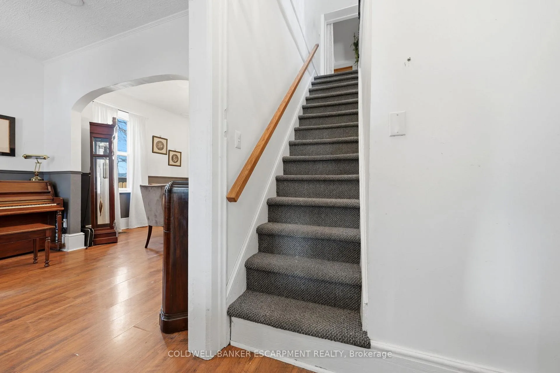 Photo 23 of 219 Arthur Street, Halton Hills, Acton — HOMEH