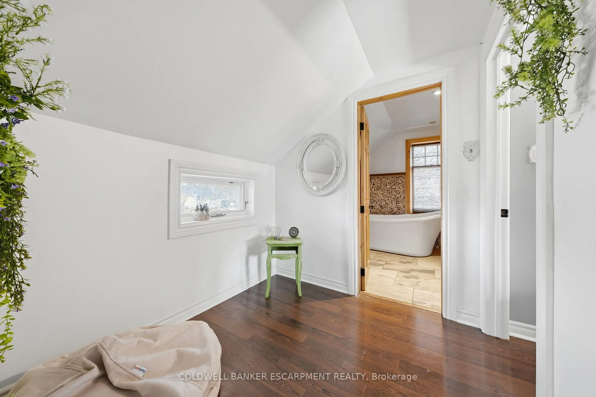 Photo 28 of 219 Arthur Street, Halton Hills, Acton — HOMEH