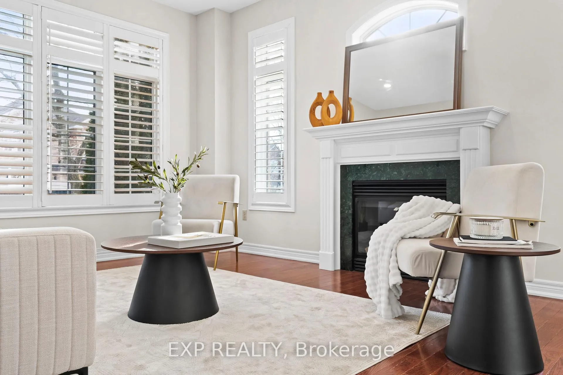 Photo 3 of 16 Caprara Crescent, Markham, Box Grove — HOMEH