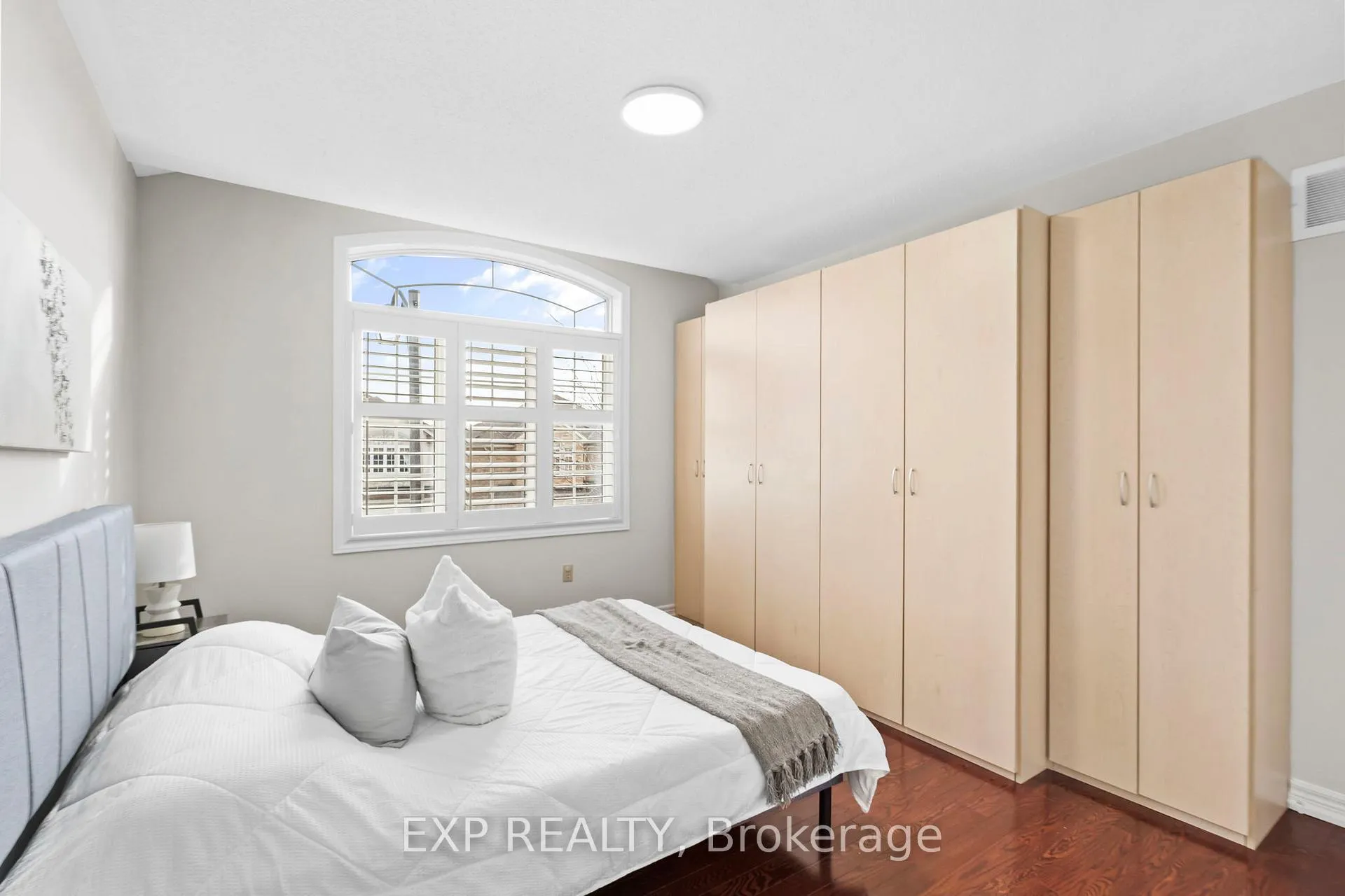 Photo 14 of 16 Caprara Crescent, Markham, Box Grove — HOMEH