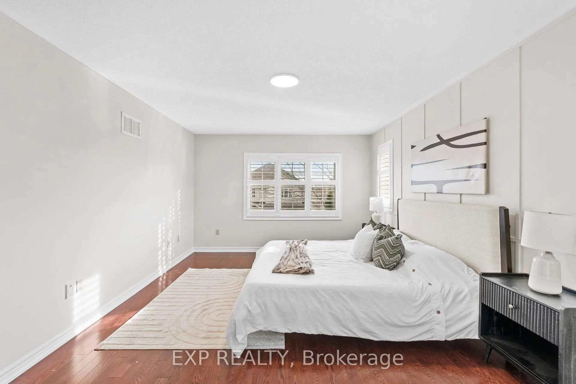 Photo 18 of 16 Caprara Crescent, Markham, Box Grove — HOMEH