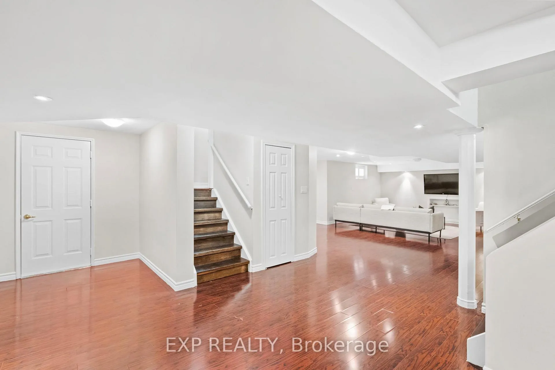 Photo 20 of 16 Caprara Crescent, Markham, Box Grove — HOMEH