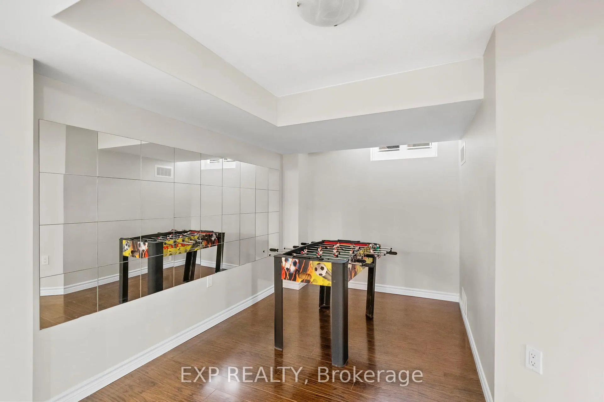 Photo 27 of 16 Caprara Crescent, Markham, Box Grove — HOMEH