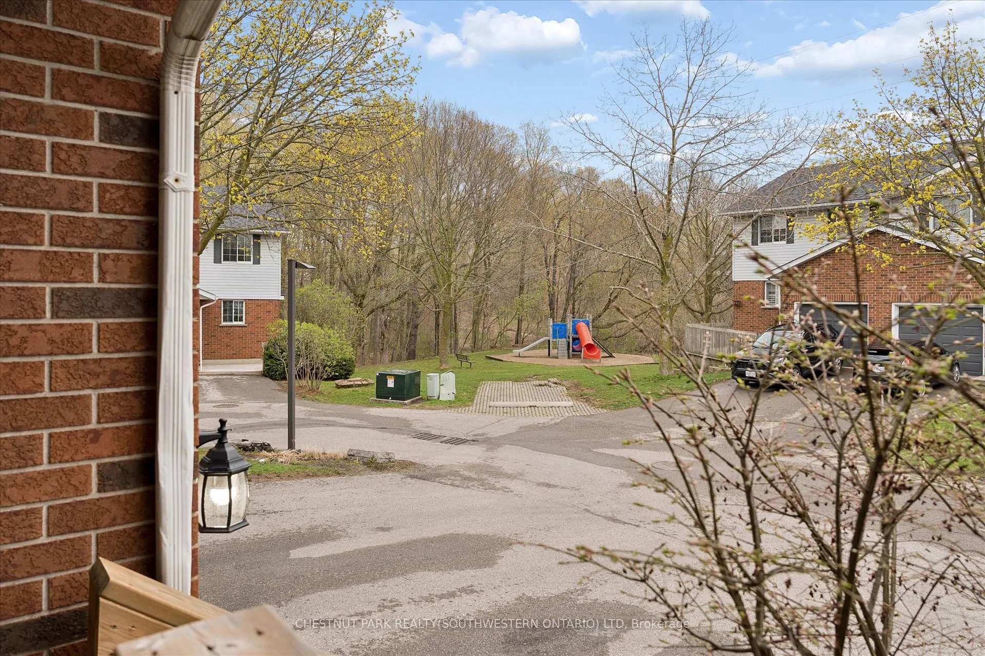 Photo 4 of Unit 17, 350 Erbsville Road, Waterloo, Upper Beechwood — HOMEH