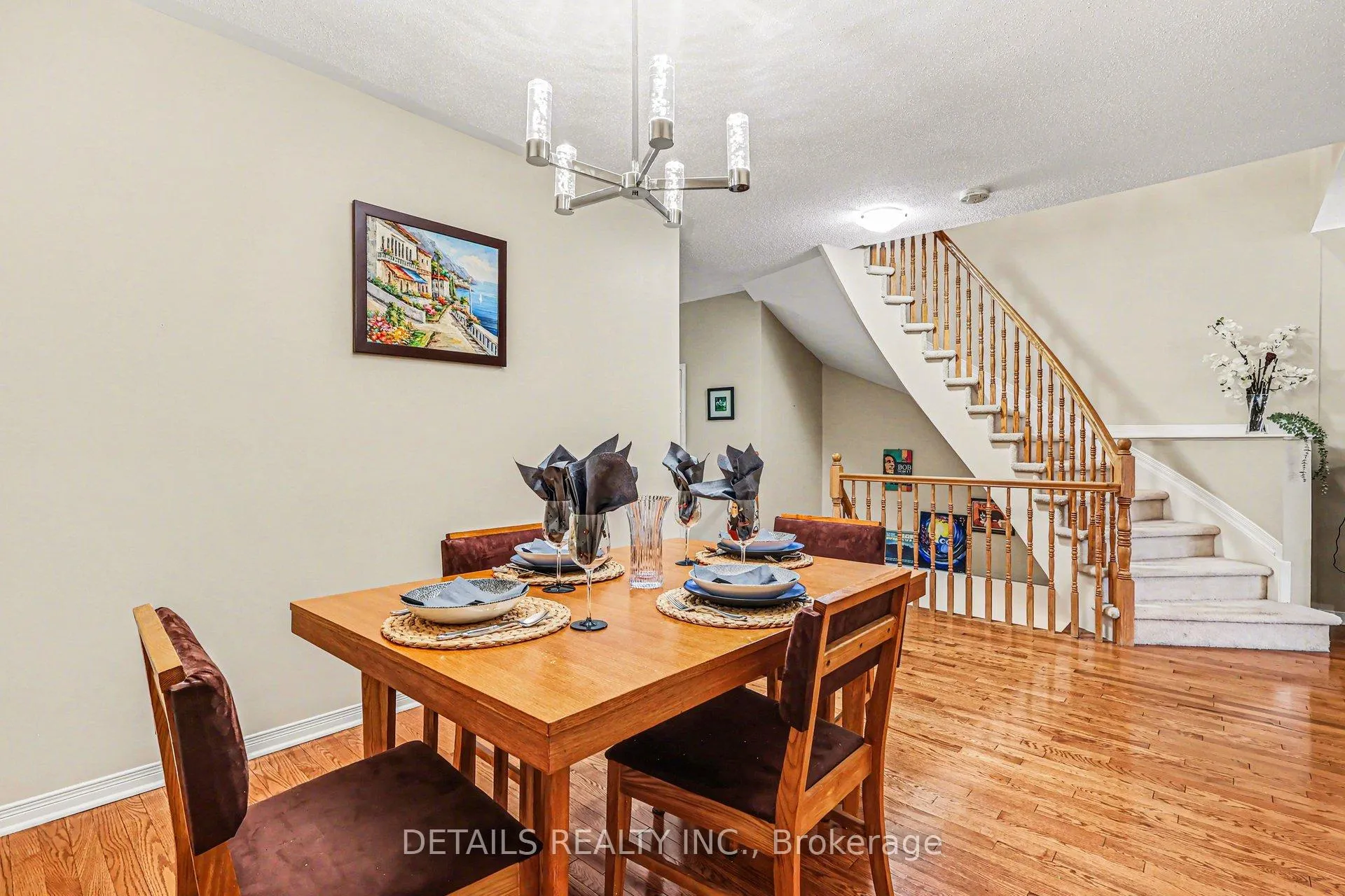 Photo 5 of 1109 Brasseur Crescent, Ottawa, Fallingbrook/Gardenway South — HOMEH