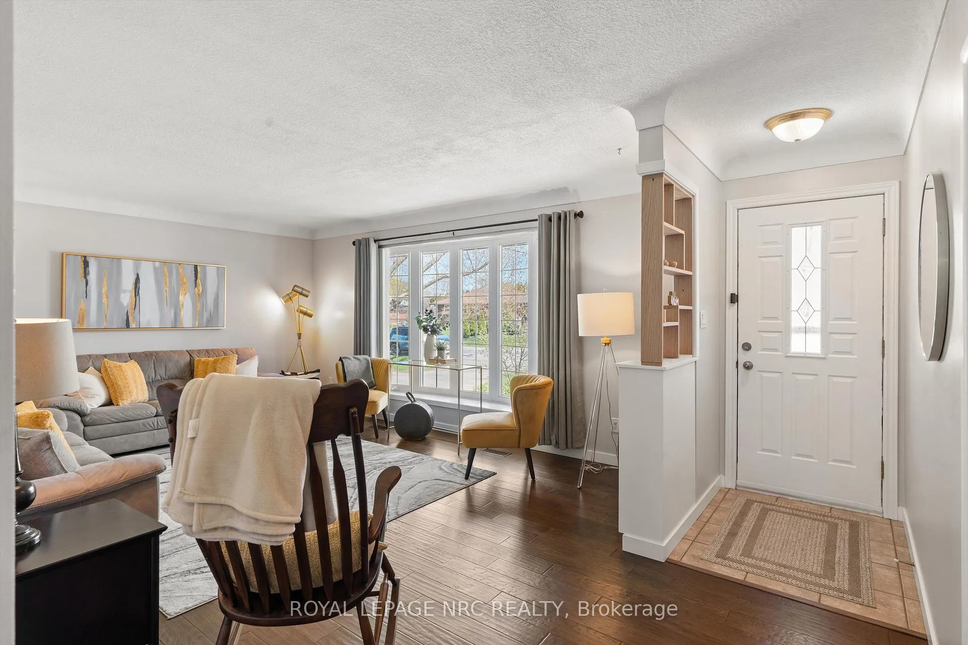 Photo 7 of 19 Logan Street, St. Catharines, Fairview — HOMEH