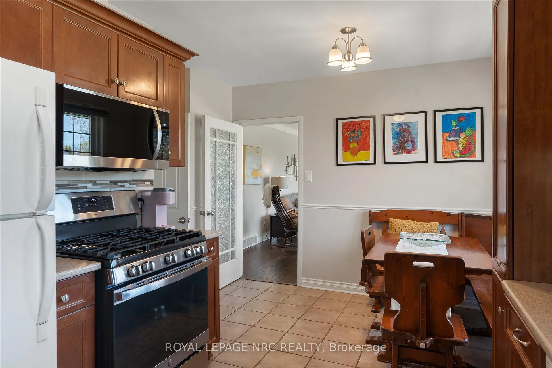 Photo 14 of 19 Logan Street, St. Catharines, Fairview — HOMEH