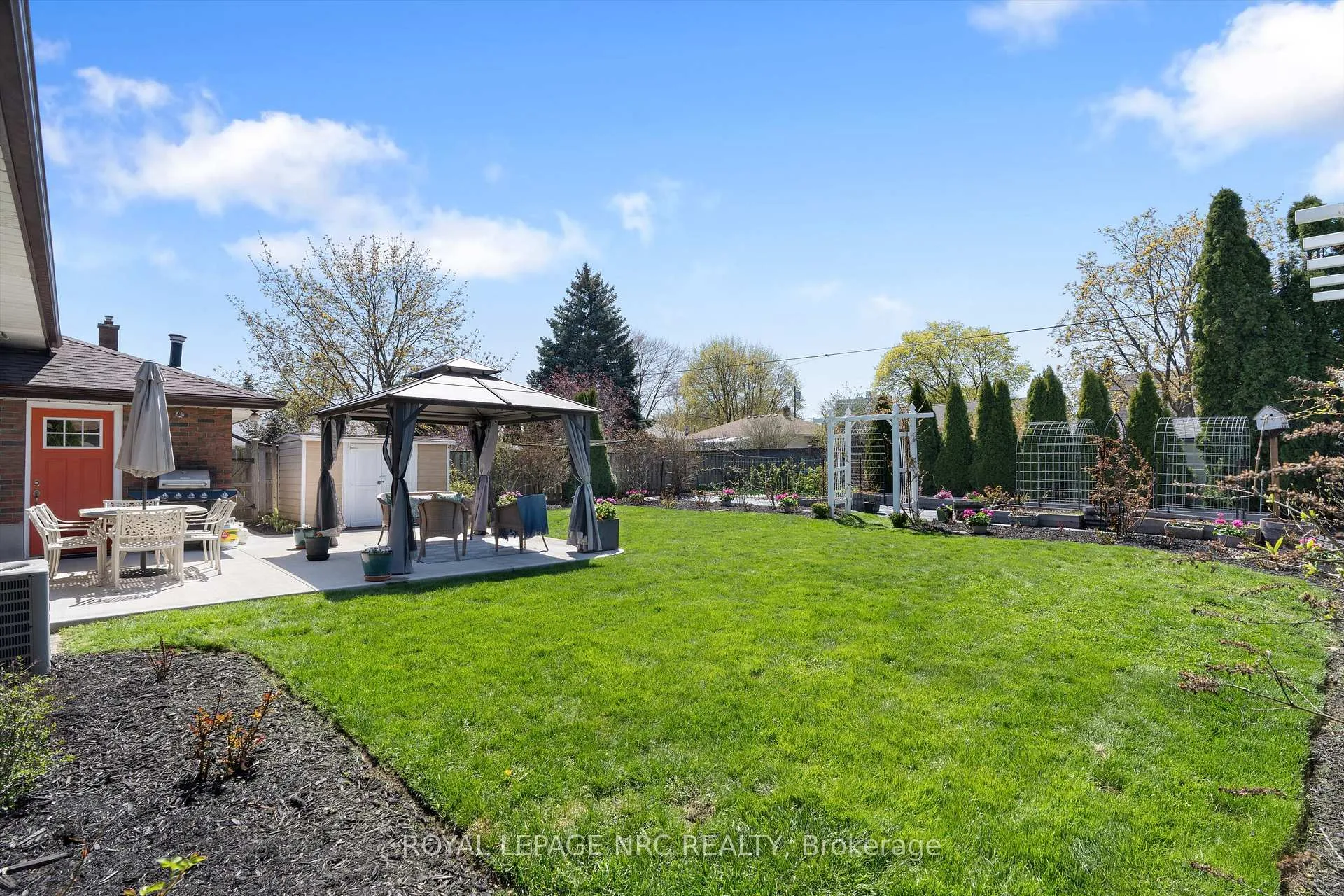Photo 32 of 19 Logan Street, St. Catharines, Fairview — HOMEH